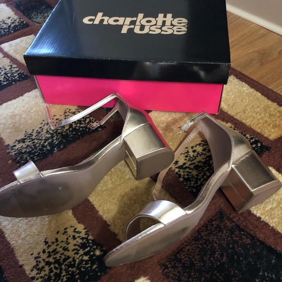 Sandals - Picture 3 of 3